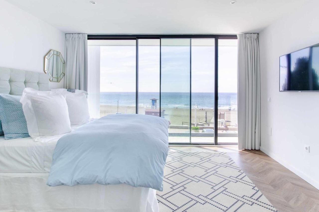 Rincon Del Mar Watch Waves Roll In From The Lavenderfringed Balcony Villa Rincón de la Victoria Exterior foto
