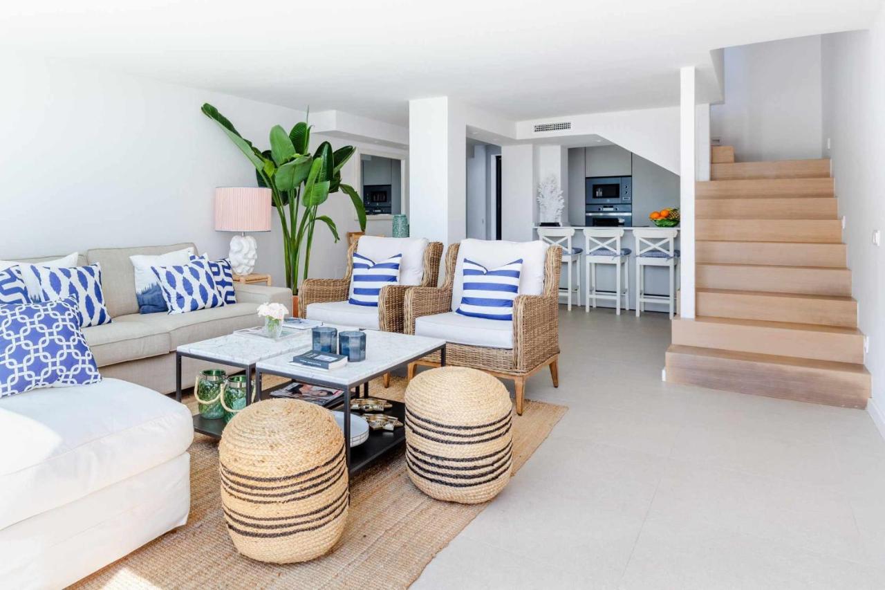 Rincon Del Mar Watch Waves Roll In From The Lavenderfringed Balcony Villa Rincón de la Victoria Exterior foto
